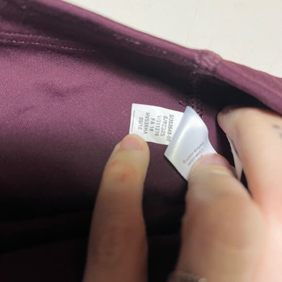 Athleta All‎ In Structure Maroon Pink Compression Leggings 7/8 Tight Size Small - Picture 8 of 9